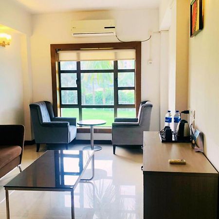 Aristocrat Hotel Kalkuta Zewnętrze zdjęcie