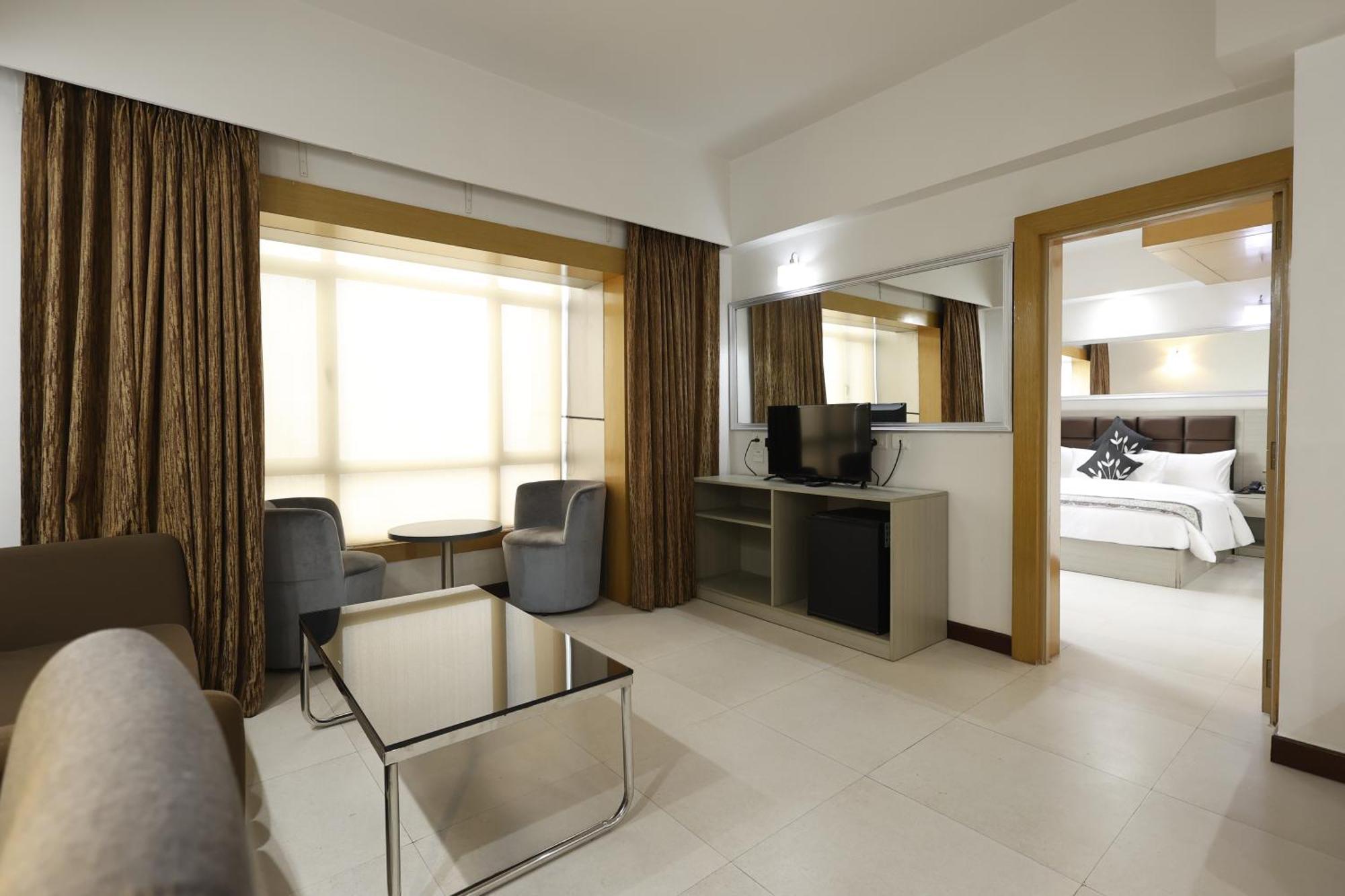Aristocrat Hotel Kalkuta Zewnętrze zdjęcie