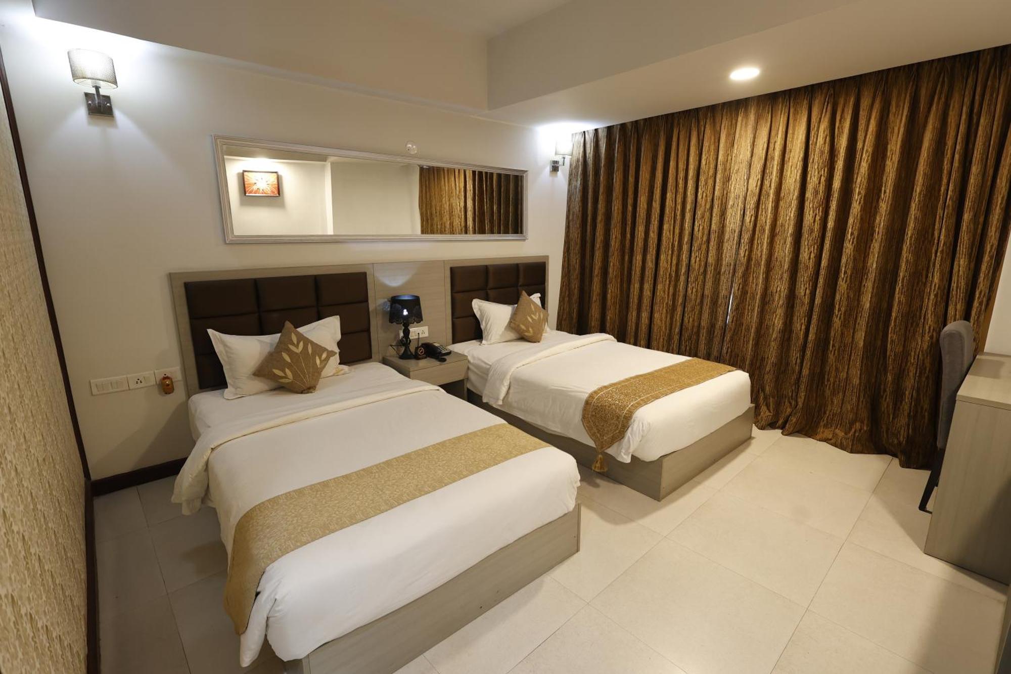 Aristocrat Hotel Kalkuta Zewnętrze zdjęcie